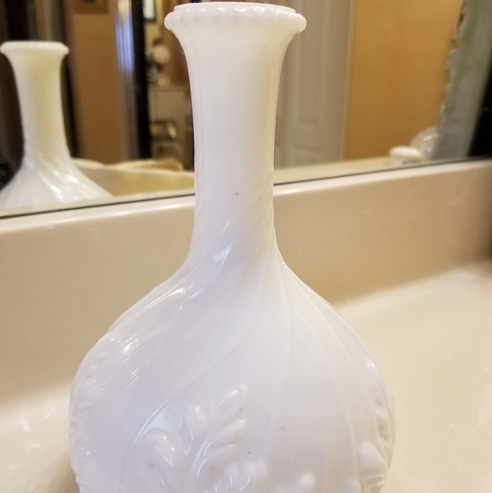Vintage milk glass vase
